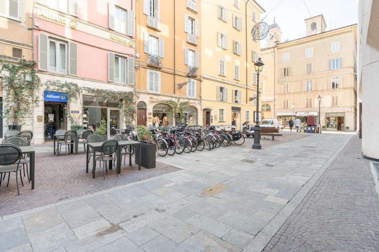 Raffinato Apt vicino a piazza Garibaldi x5 Parma Esterno foto
