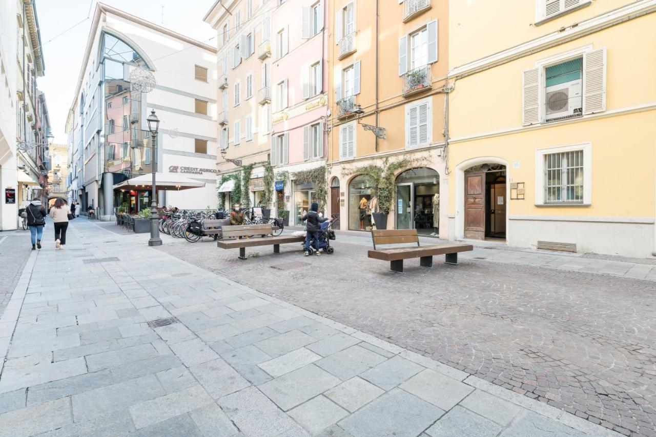 Raffinato Apt vicino a piazza Garibaldi x5 Parma Esterno foto